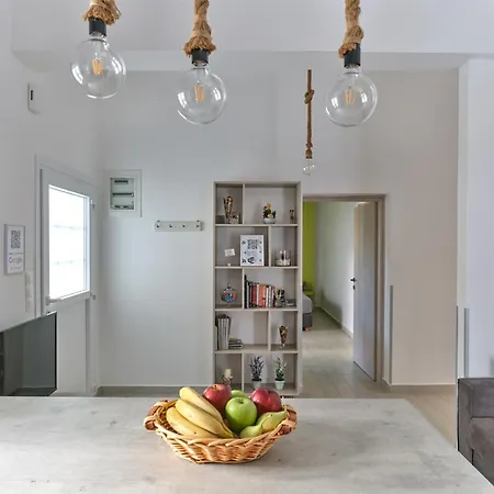 度假居 Colors In - House For 6 People In The Of Paros 纳乌萨
